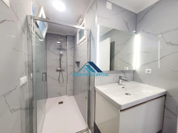 Apartamento T2 para Venda em Oeiras e São Julião da Barra, Paço de Arcos e Caxias