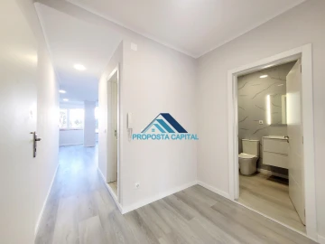 Apartamento T2 para Venda em Oeiras e São Julião da Barra, Paço de Arcos e Caxias