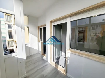 Apartamento T2 para Venda em Oeiras e São Julião da Barra, Paço de Arcos e Caxias