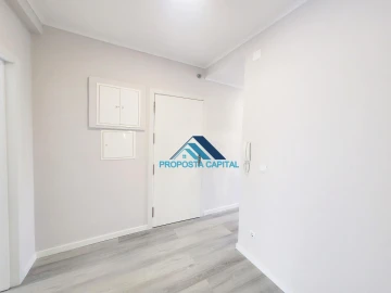Apartamento T2 para Venda em Oeiras e São Julião da Barra, Paço de Arcos e Caxias
