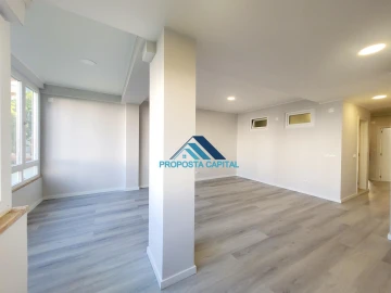 Apartamento T2 para Venda em Oeiras e São Julião da Barra, Paço de Arcos e Caxias