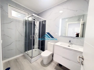 Apartamento T2 para Venda em Oeiras e São Julião da Barra, Paço de Arcos e Caxias
