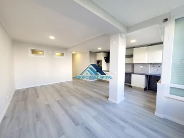 Apartamento T2 para Venda em Oeiras e São Julião da Barra, Paço de Arcos e Caxias