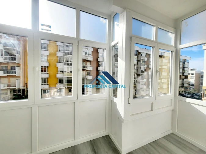 Apartamento T2 para Venda em Oeiras e São Julião da Barra, Paço de Arcos e Caxias Foto 29