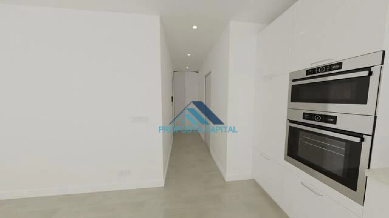 Apartamento para Venda em Alvalade Foto 2