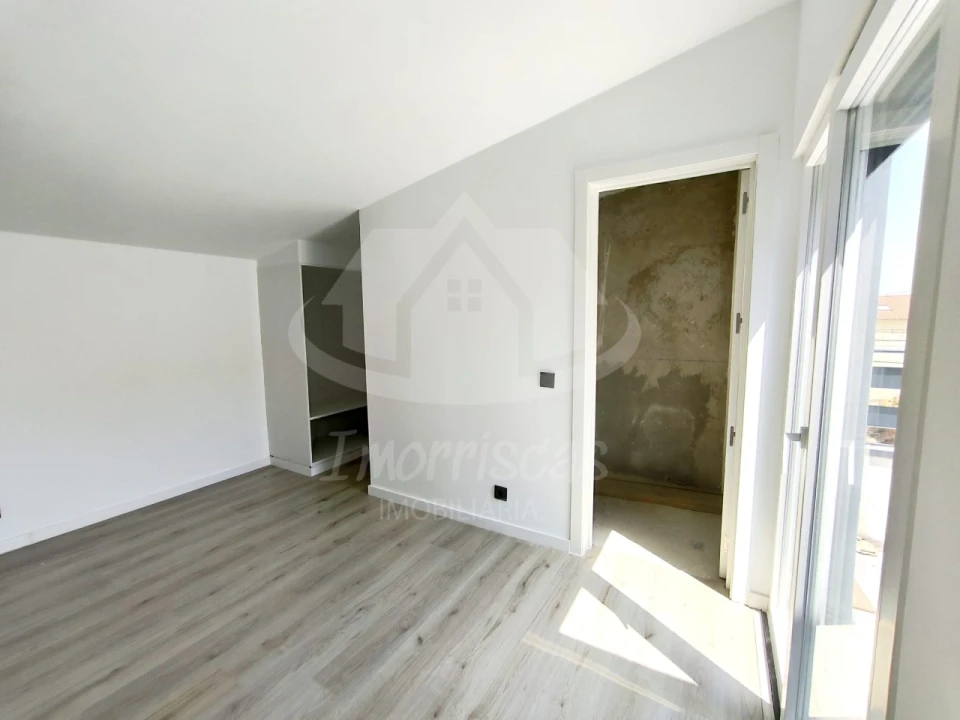 Moradia T3 para Venda em Fernao Ferro Foto 16