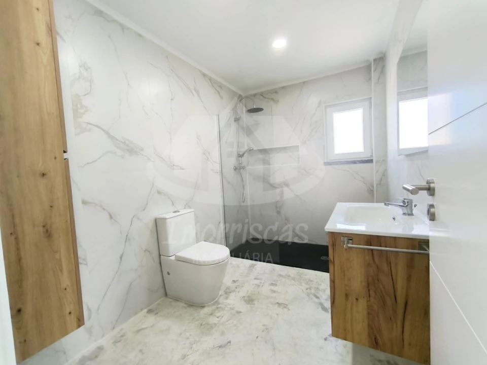 Moradia T3 para Venda em Fernao Ferro Foto 19