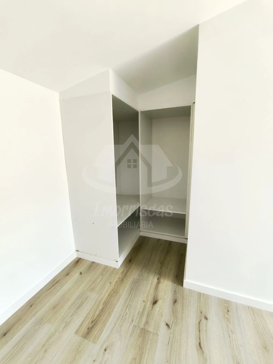 Moradia T3 para Venda em Fernao Ferro Foto 17