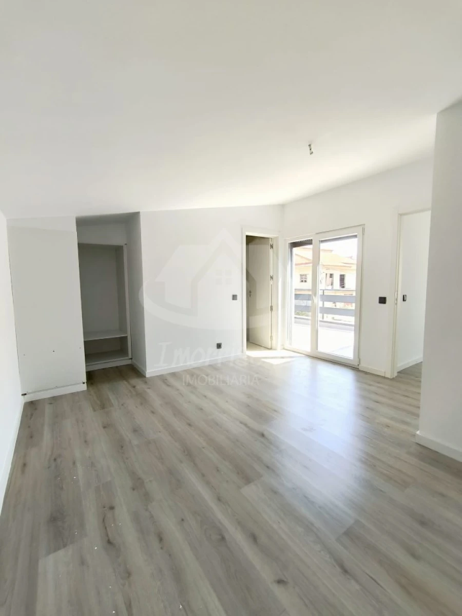 Moradia T3 para Venda em Fernao Ferro Foto 15