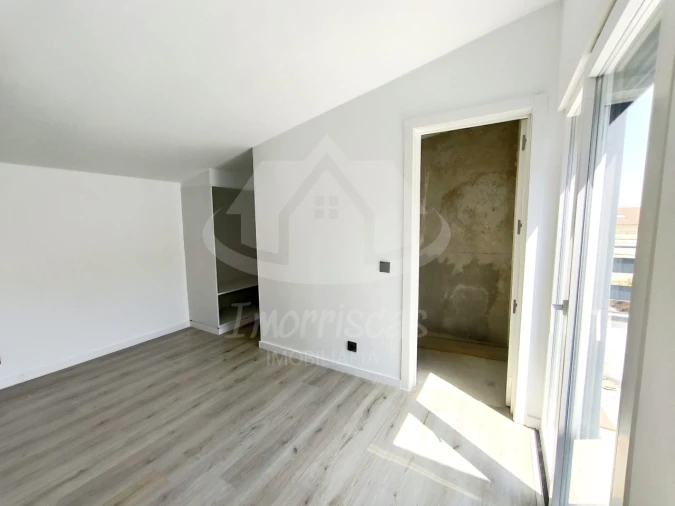 Moradia T3 para Venda em Fernao Ferro Foto 16