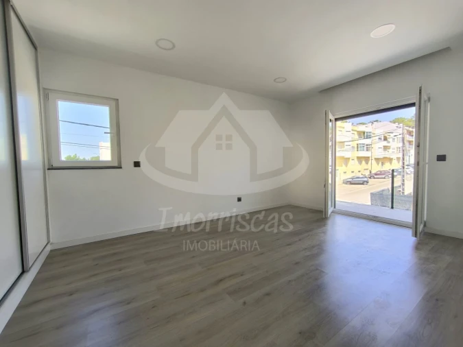 Moradia T3 para Venda em Fernao Ferro Foto 9