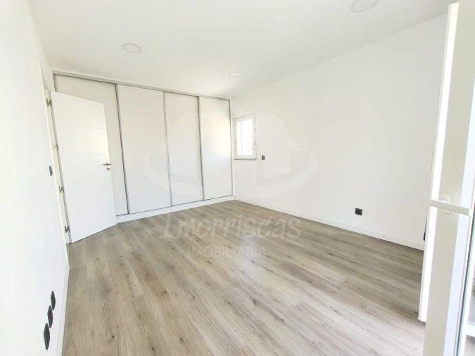 Moradia T3 para Venda em Fernao Ferro Foto 11