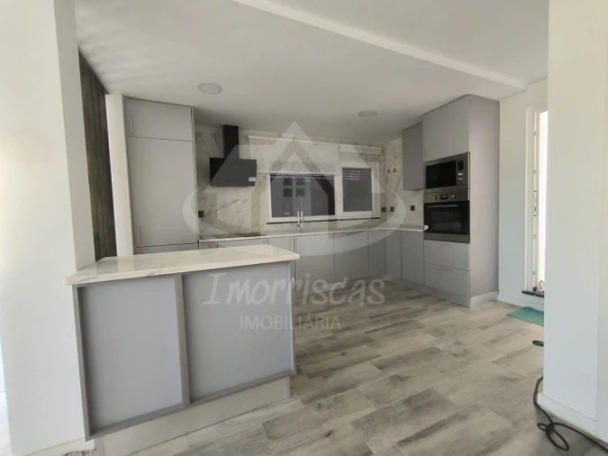 Moradia T3 para Venda em Fernao Ferro Foto 7