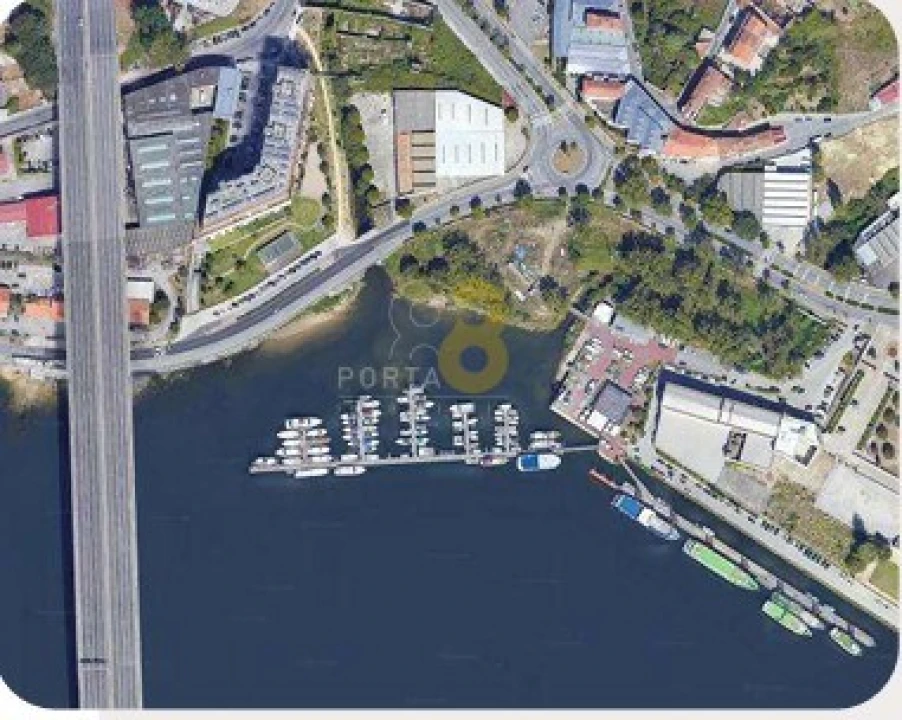 Apartamento T2 para Venda em Campanhã Foto 16