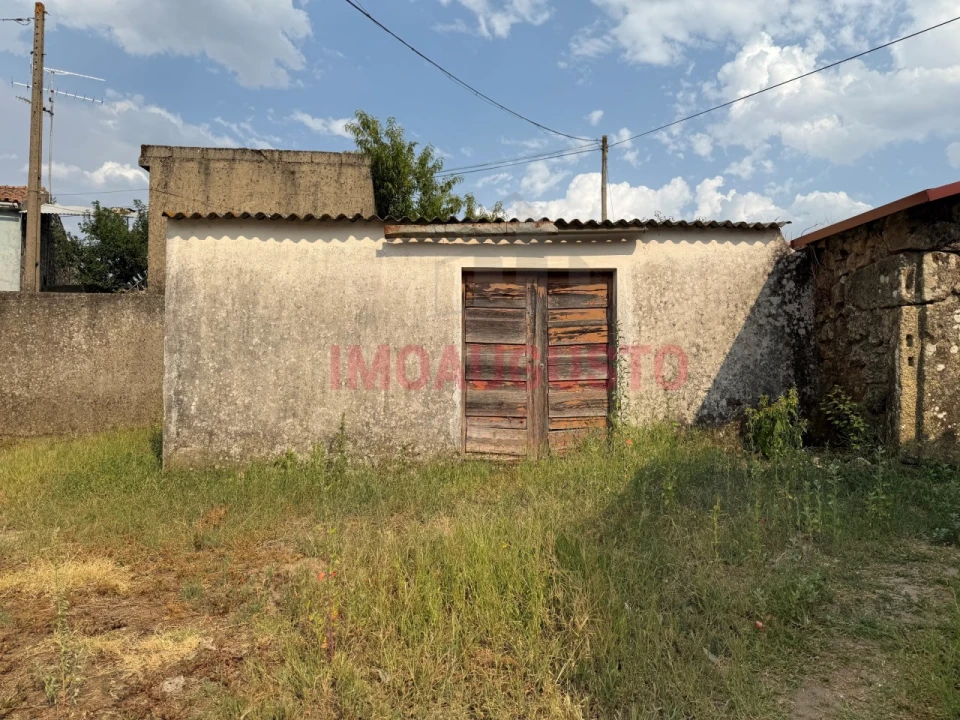 Moradia T3 para Venda em Terras de Massueime Foto 15