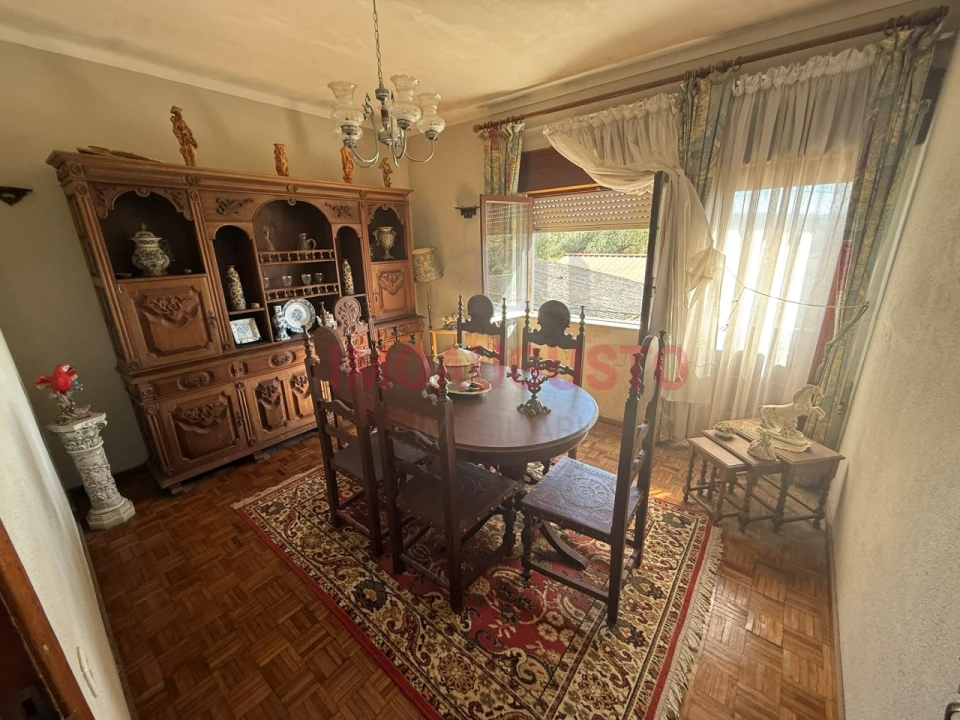 Moradia T3 para Venda em Terras de Massueime Foto 3