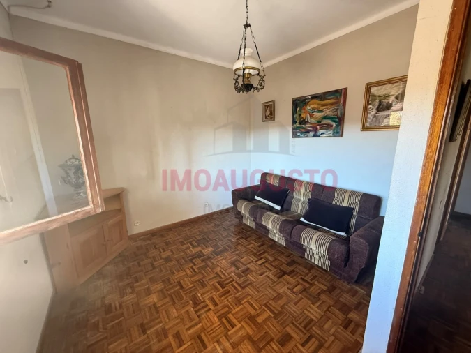 Moradia T3 para Venda em Terras de Massueime Foto 6