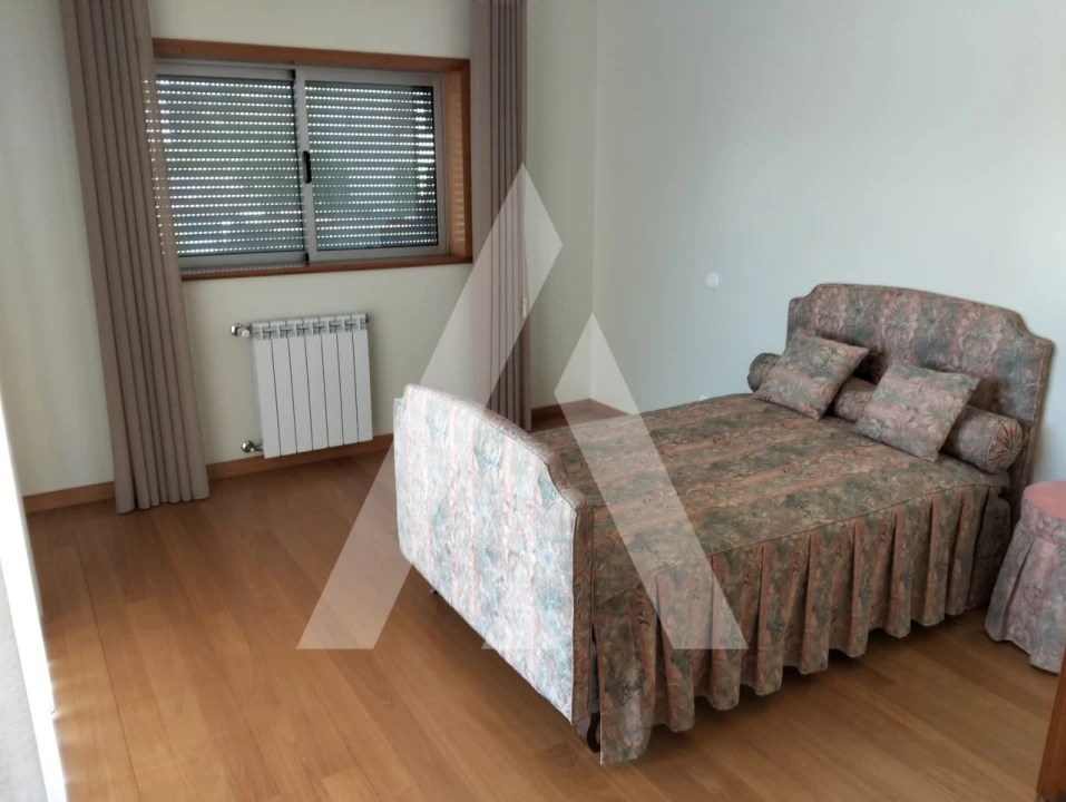 Moradia T4 para Venda em Geraz do Lima (Santa Maria, Santa Leocádia, Moreira), Deão Foto 9