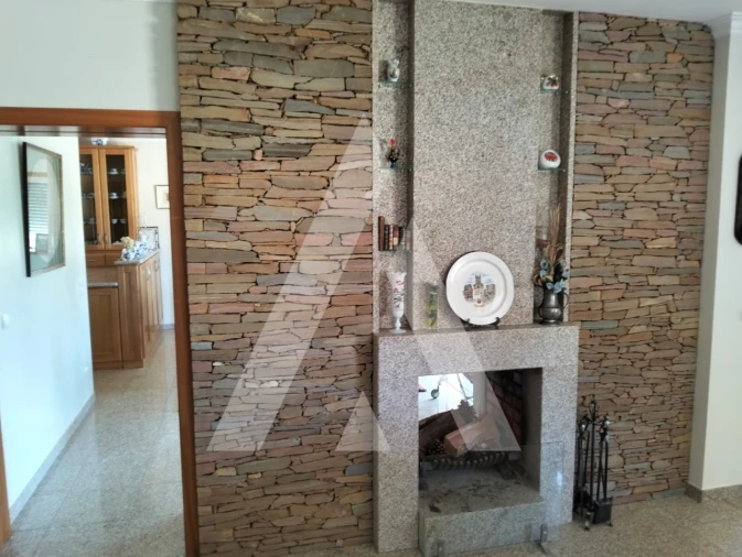 Moradia T4 para Venda em Geraz do Lima (Santa Maria, Santa Leocádia, Moreira), Deão Foto 6