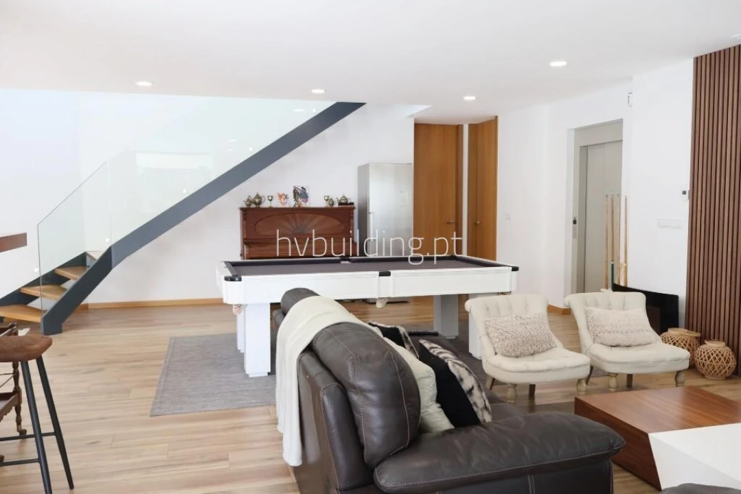 Moradia T4 para Venda em Galegos (São Martinho) Foto 23