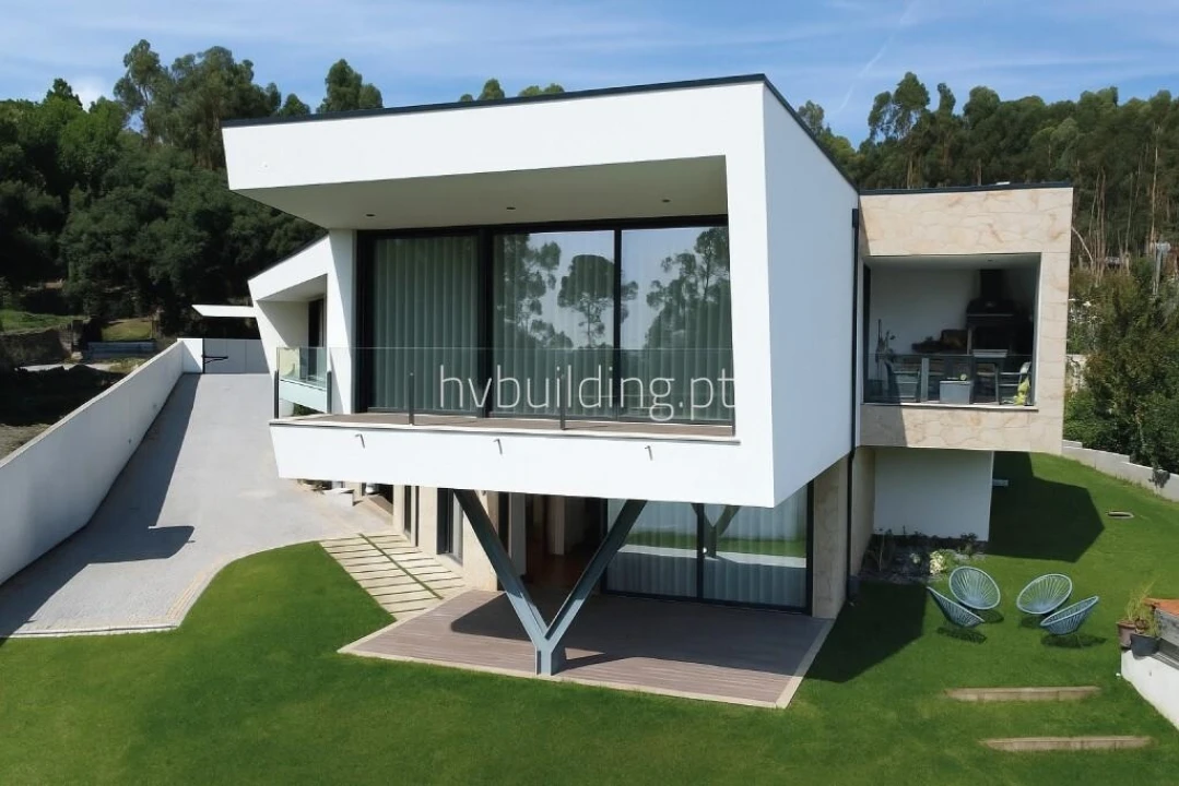 Moradia T4 para Venda em Galegos (São Martinho) Foto 1