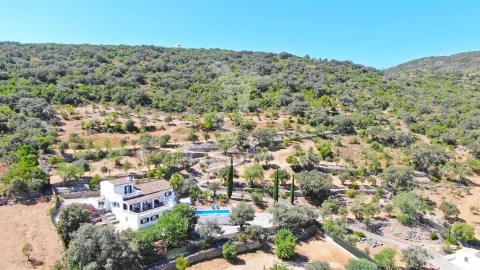 Moradia T3 para Venda em Santa Barbara de Nexe