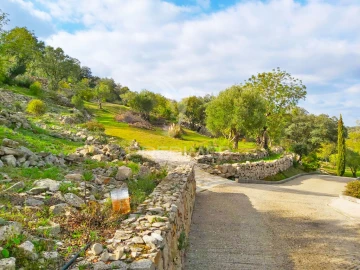 Moradia T3 para Venda em Santa Barbara de Nexe