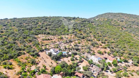 Moradia T3 para Venda em Santa Barbara de Nexe