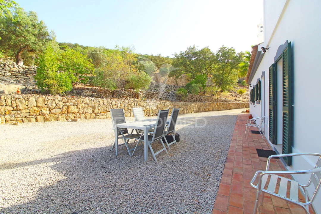 Moradia T3 para Venda em Santa Barbara de Nexe Foto 10