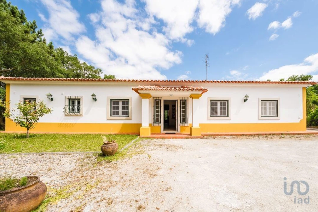 Moradia T5 para Venda em Salir de Matos Foto 2