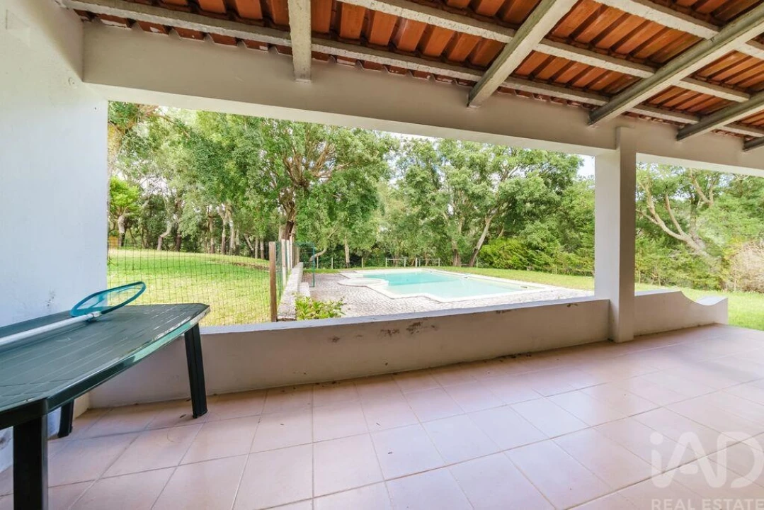 Moradia T5 para Venda em Salir de Matos Foto 27