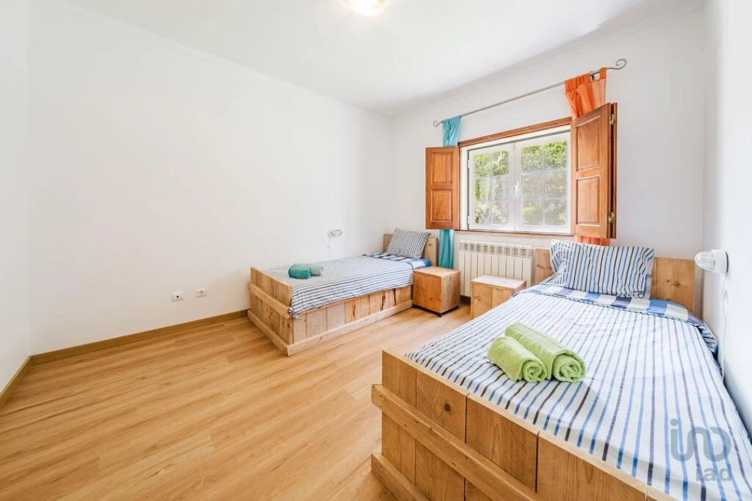 Moradia T5 para Venda em Salir de Matos Foto 14