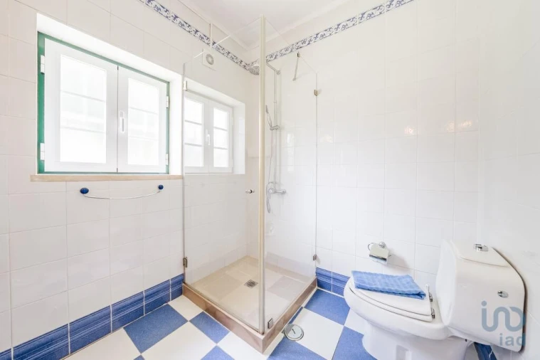 Moradia T5 para Venda em Salir de Matos Foto 13