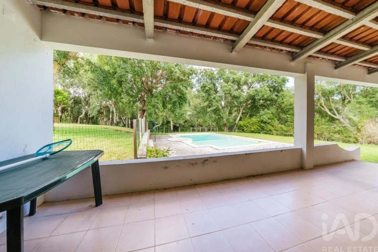 Moradia T5 para Venda em Salir de Matos Foto 27