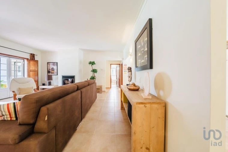 Moradia T5 para Venda em Salir de Matos Foto 5