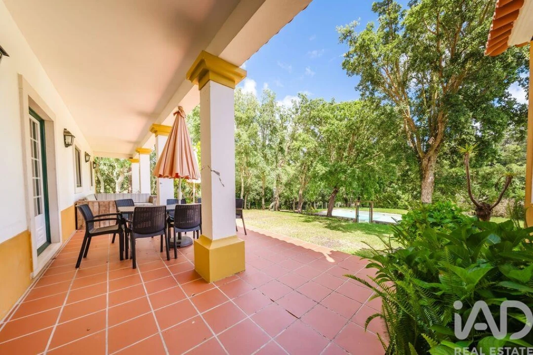 Moradia T5 para Venda em Salir de Matos Foto 20