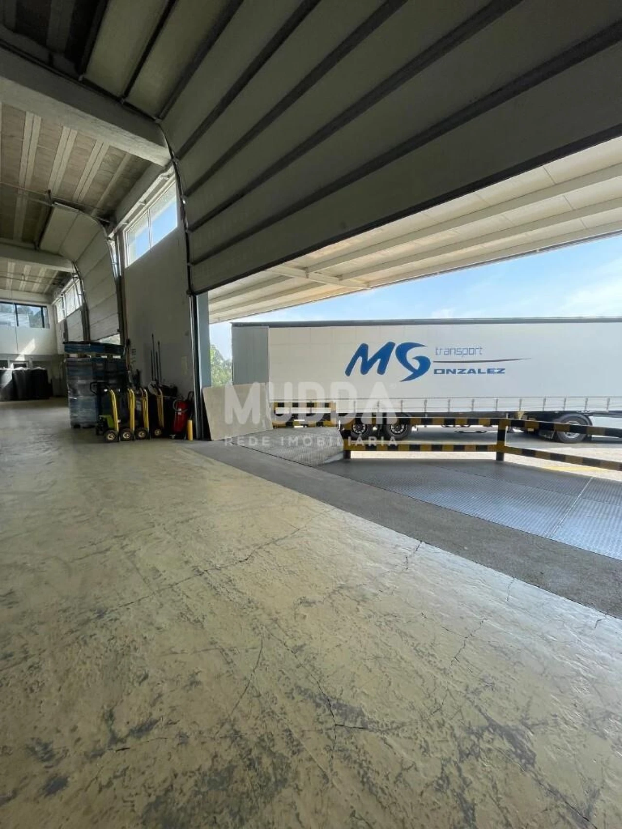 Armazém para Arrendamento em Escapães Foto 13