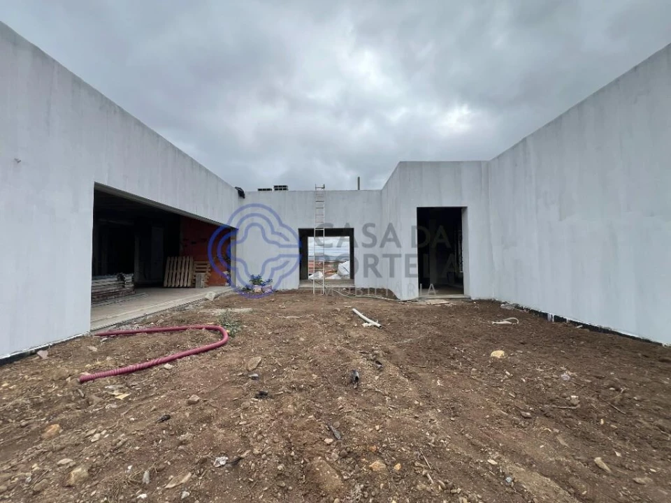 Moradia T3 para Venda em Campo e Sobrado Foto 9