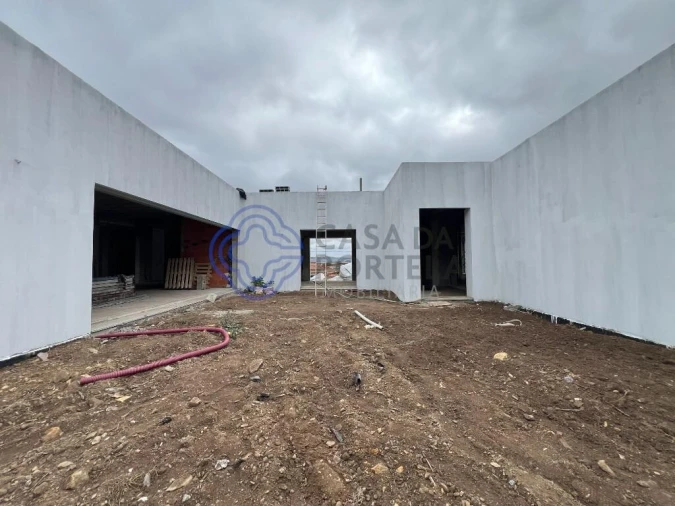 Moradia T3 para Venda em Campo e Sobrado Foto 9