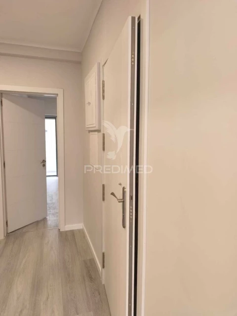 Apartamento T2 para Venda em Oeiras e São Julião da Barra, Paço de Arcos e Caxias