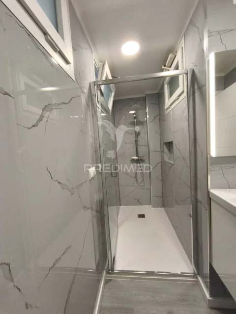 Apartamento T2 para Venda em Oeiras e São Julião da Barra, Paço de Arcos e Caxias