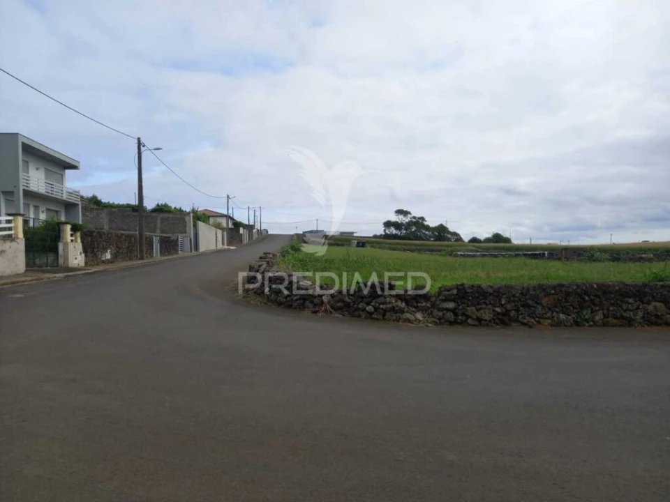 Terreno para Venda em Praia da Vitoria (Santa Cruz) Foto 6