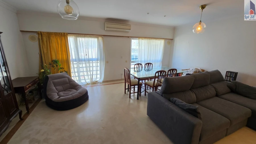 Apartamento T4 para Arrendamento em Lumiar Foto 5