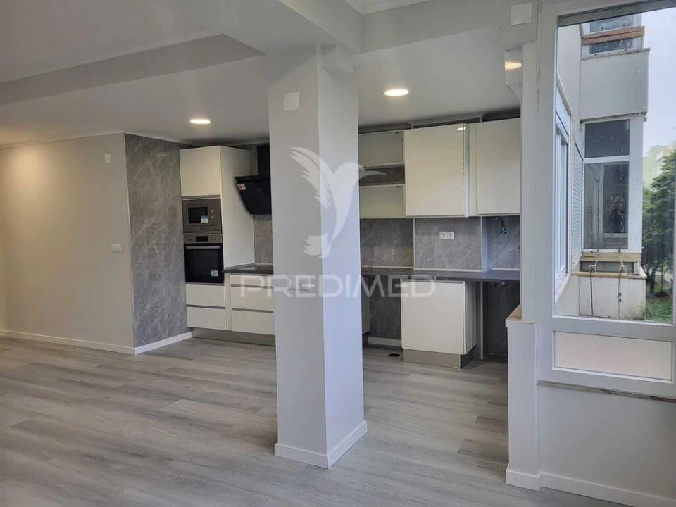 Apartamento T2 para Venda em Oeiras e São Julião da Barra, Paço de Arcos e Caxias Foto 2