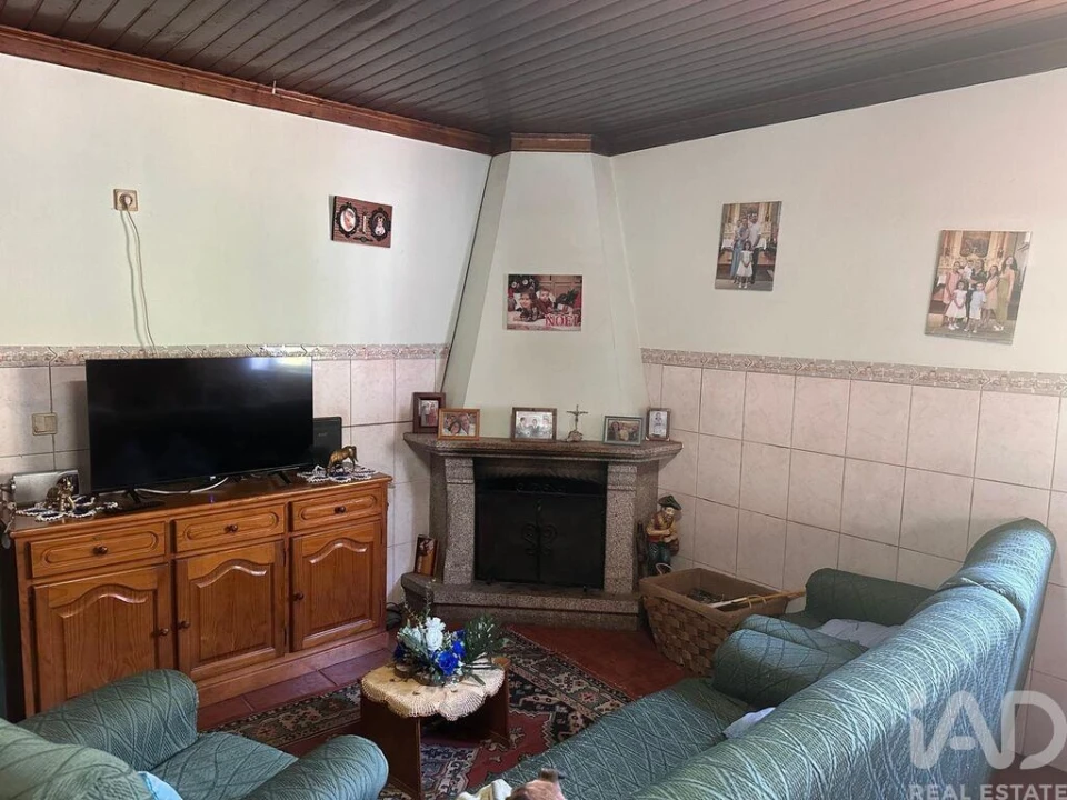 Moradia T4 para Venda em Santa Cruz da Trapa e São Cristóvão de Lafões Foto 16