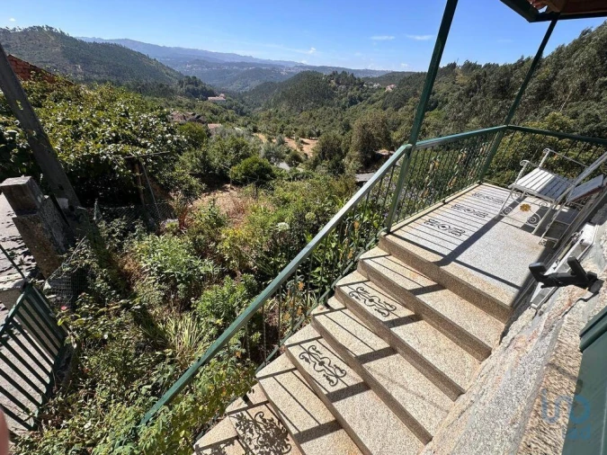 Moradia T4 para Venda em Santa Cruz da Trapa e São Cristóvão de Lafões Foto 3