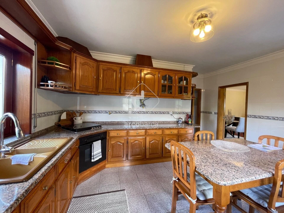 Moradia T4 para Venda em Grade e Carralcova Foto 23