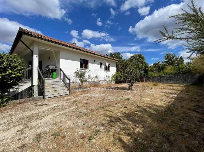 Moradia T4 para Venda em Grade e Carralcova Foto 13