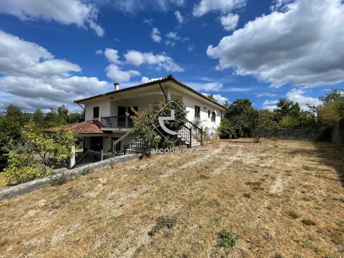 Moradia T4 para Venda em Grade e Carralcova Foto 4