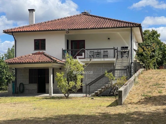 Moradia T4 para Venda em Grade e Carralcova